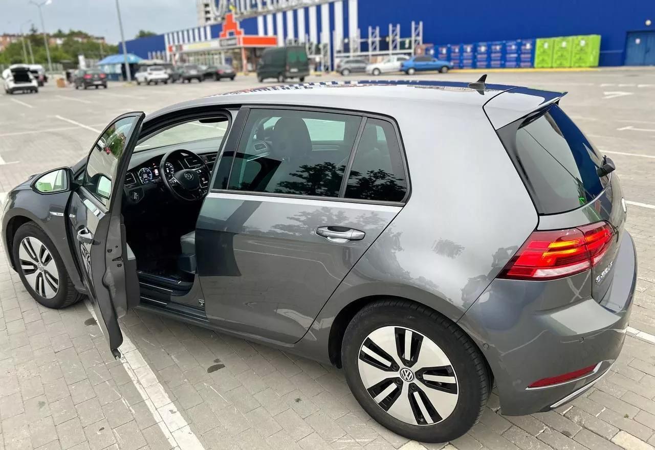 Volkswagen e-Golf  35.8 kWh 2018thumbnail51
