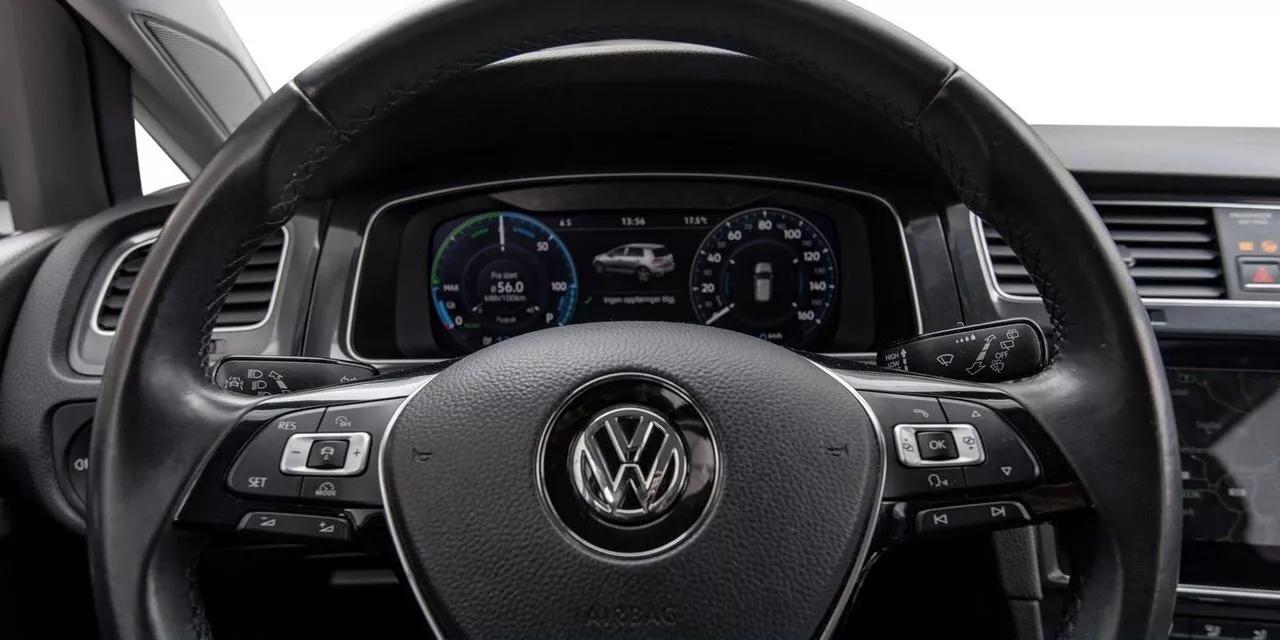 Volkswagen e-Golf  35.8 kWh 2018131