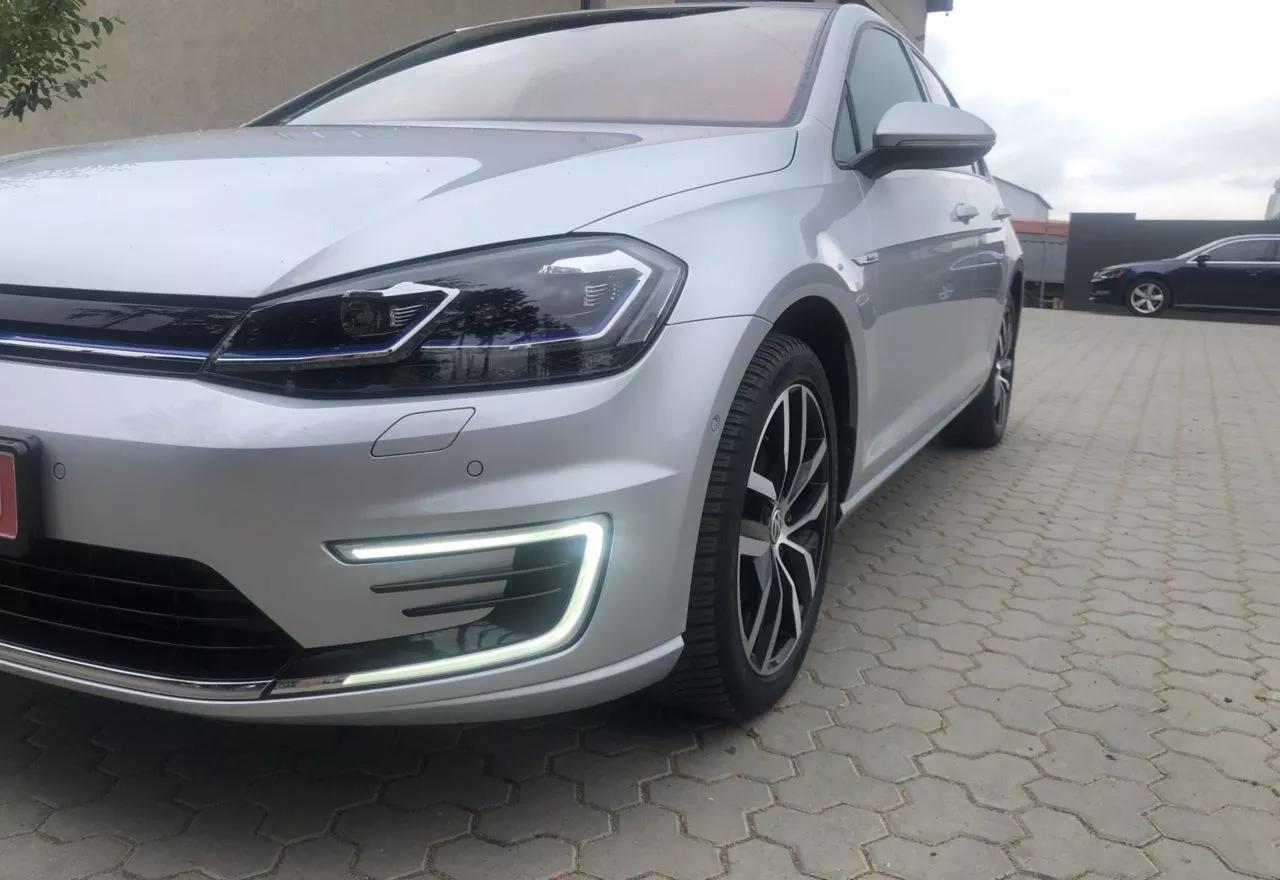 Volkswagen e-Golf  35.8 kWh 2019thumbnail61