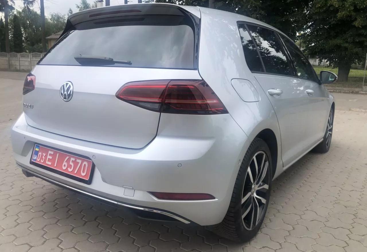 Volkswagen e-Golf  35.8 kWh 2019thumbnail111