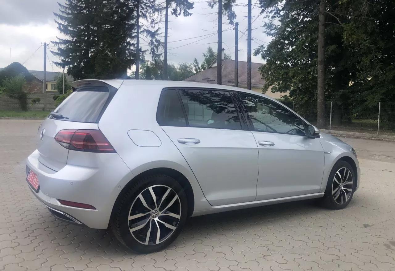 Volkswagen e-Golf  35.8 kWh 2019121