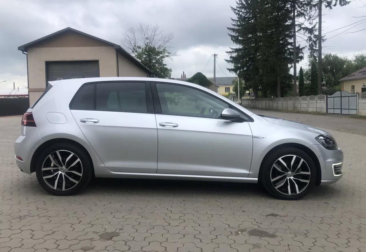 Volkswagen e-Golf  35.8 kWh 2019131