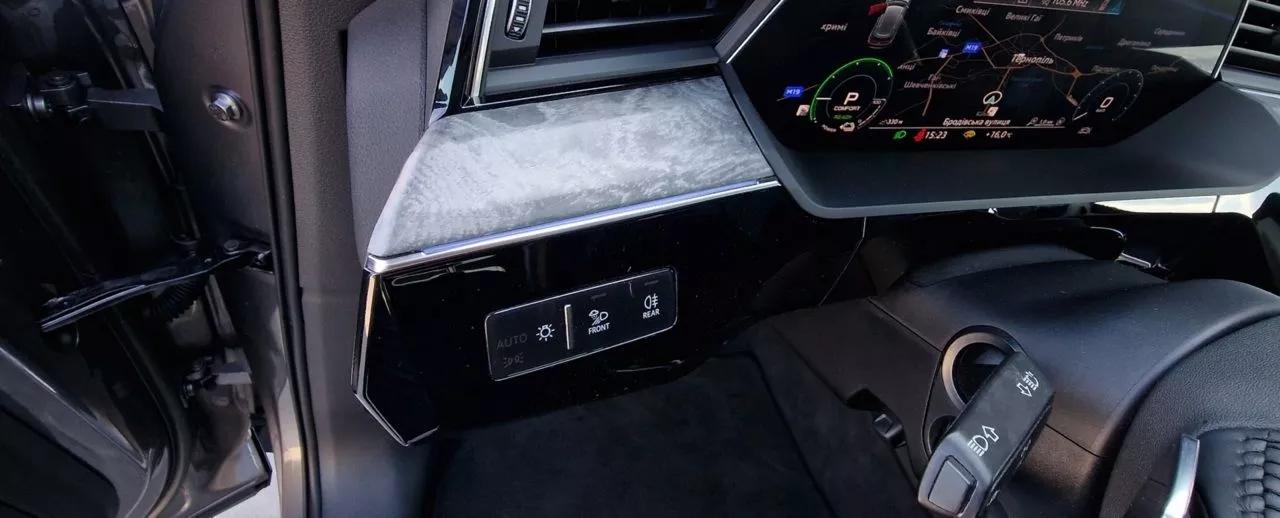 Audi E-tron  95 kWh 2019thumbnail401