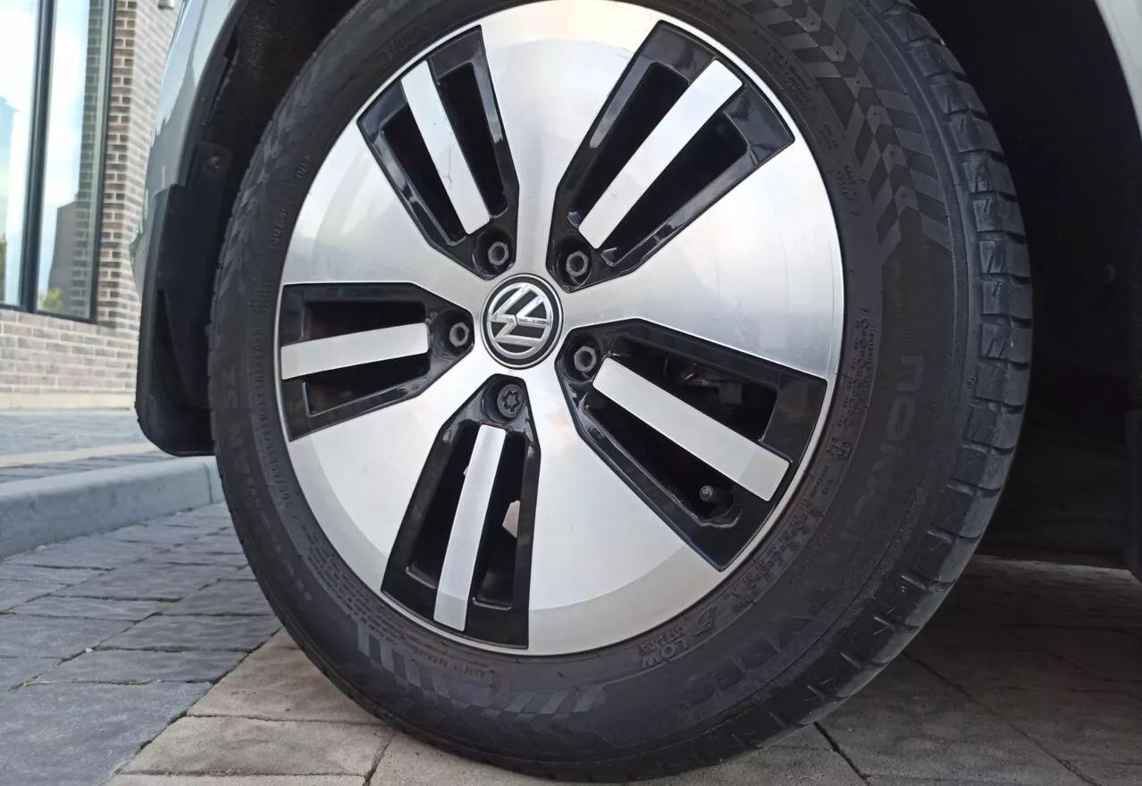 Volkswagen e-Golf  24 kWh 2015thumbnail231