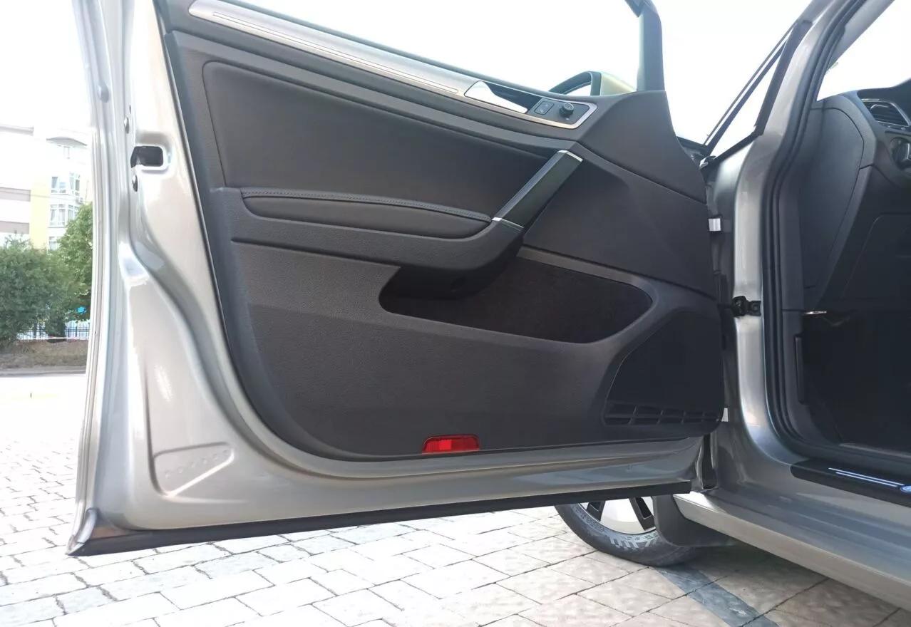 Volkswagen e-Golf  24 kWh 2015401