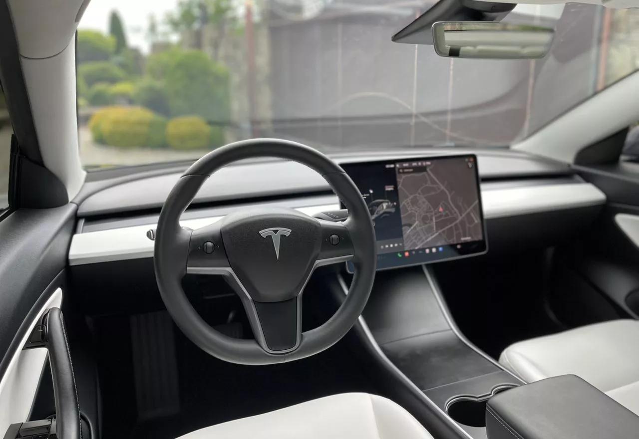Tesla Model 3  80.5 kWh 2019341