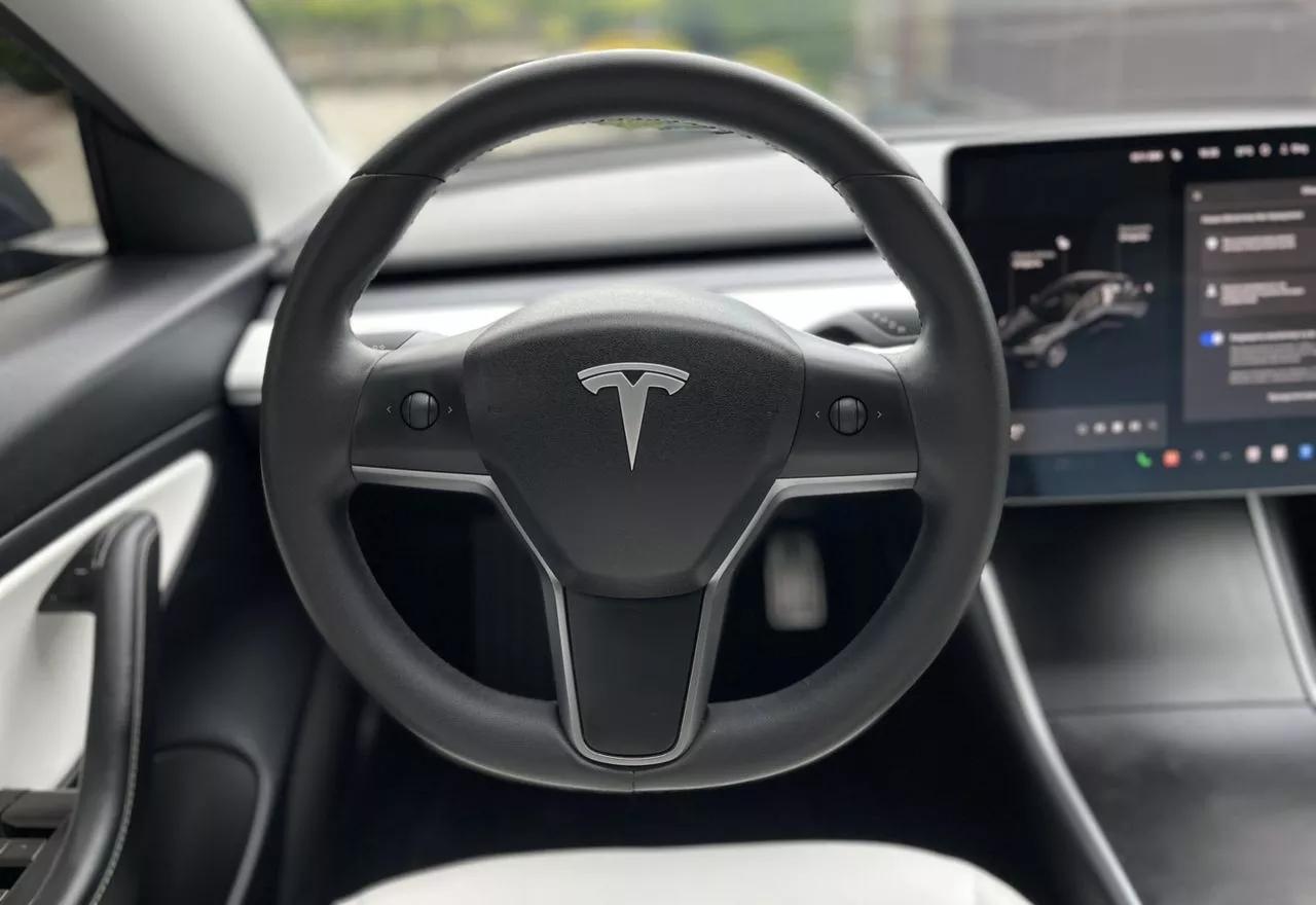 Tesla Model 3  80.5 kWh 2019351
