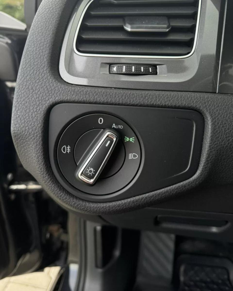 Volkswagen e-Golf  24 kWh 2015311