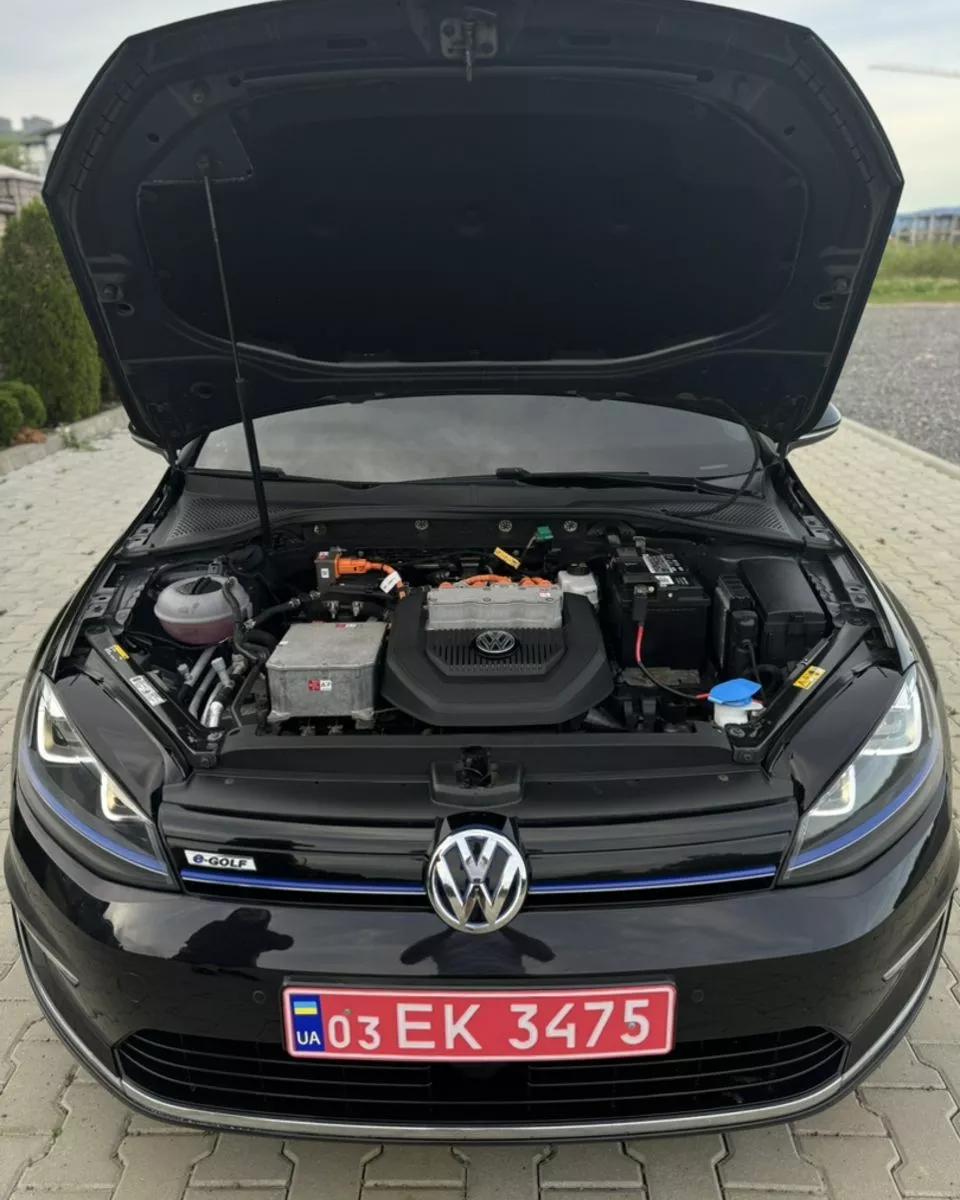 Volkswagen e-Golf  24 kWh 2015thumbnail401