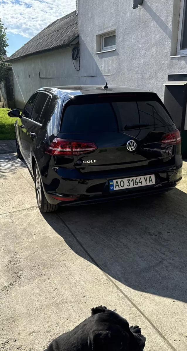Volkswagen e-Golf  24 kWh 2015thumbnail461