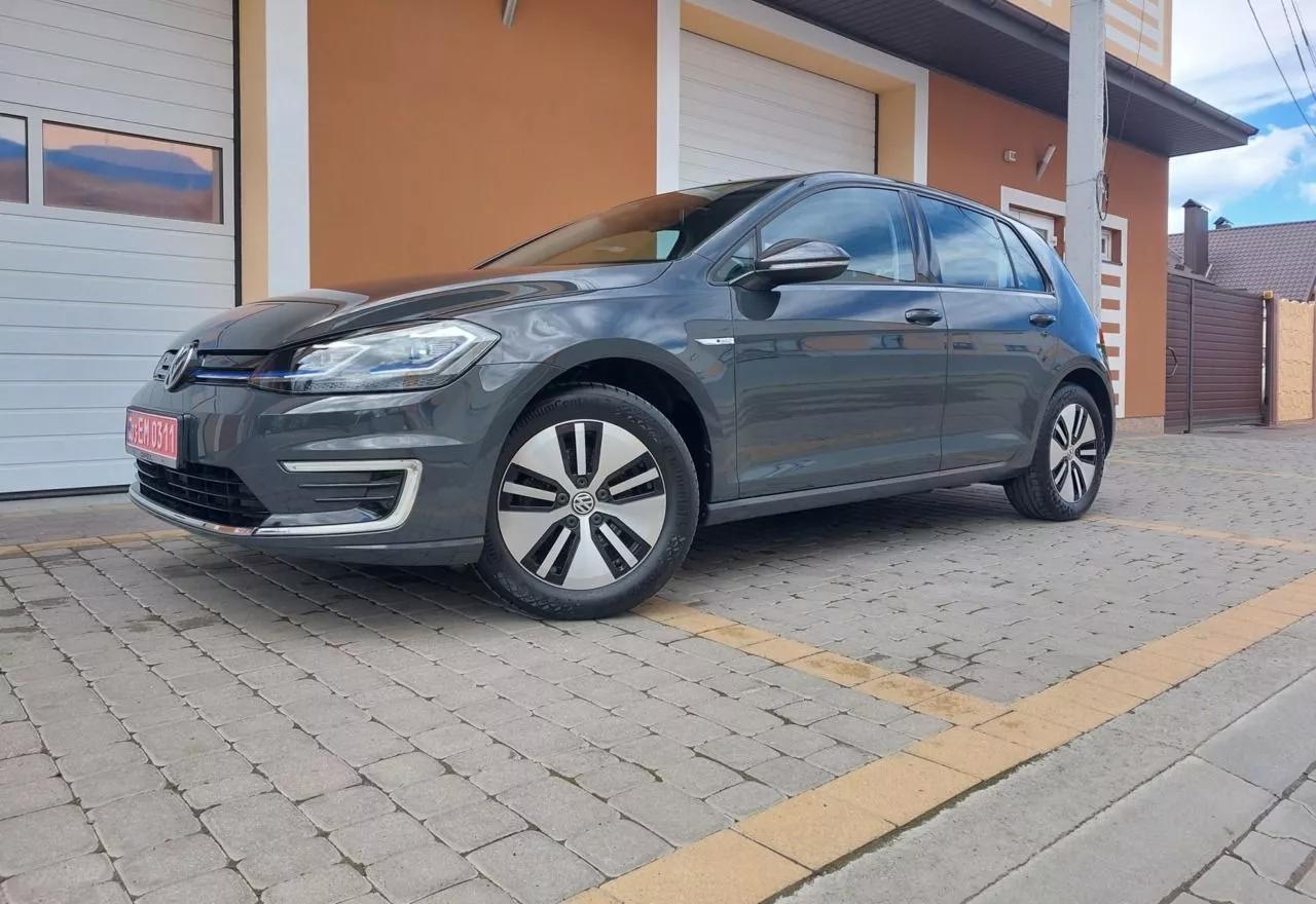 Volkswagen e-Golf  2020thumbnail31