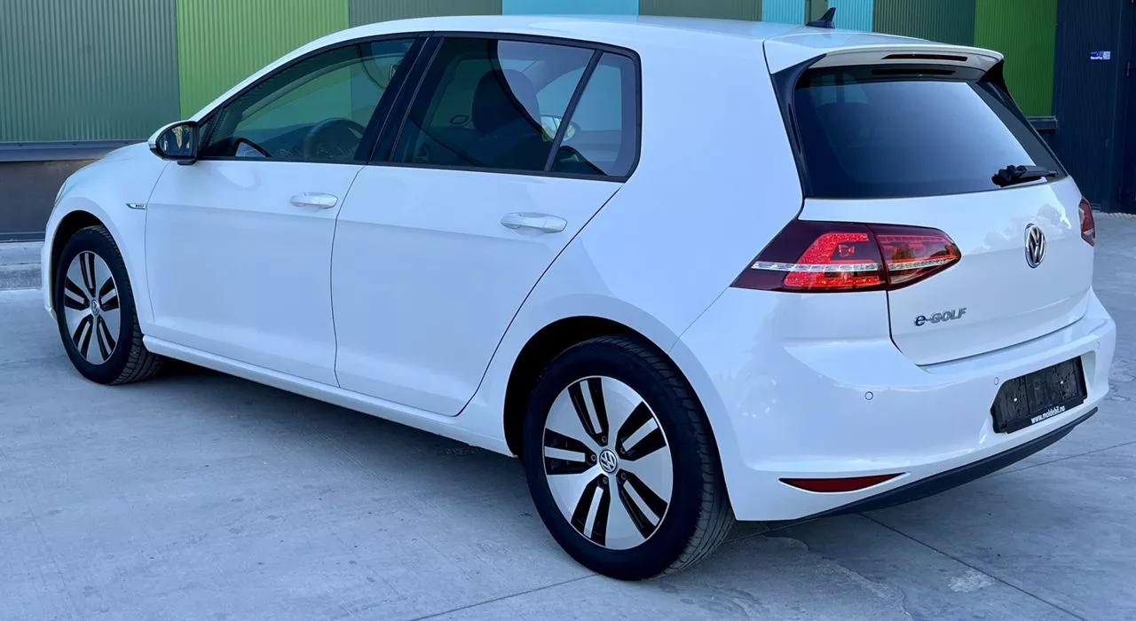 Volkswagen e-Golf  24 kWh 2015thumbnail201