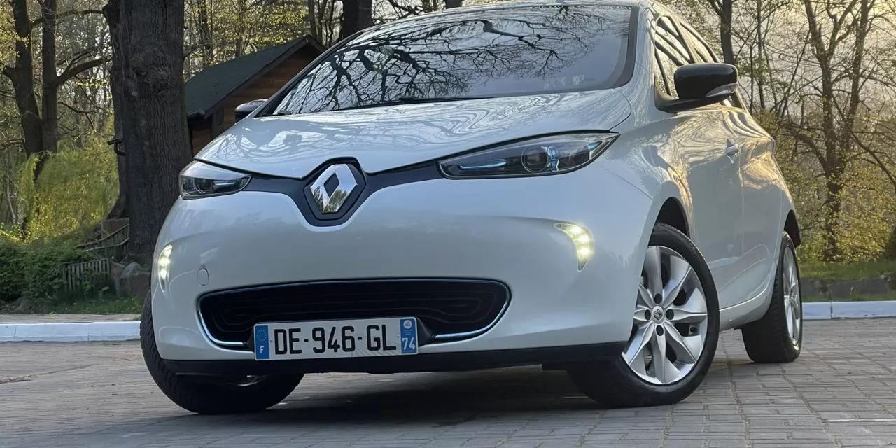 Renault ZOE  22 kWh 2015thumbnail01