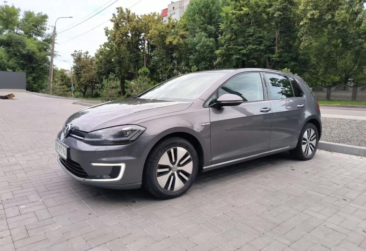Volkswagen e-Golf  35.8 kWh 2017thumbnail181