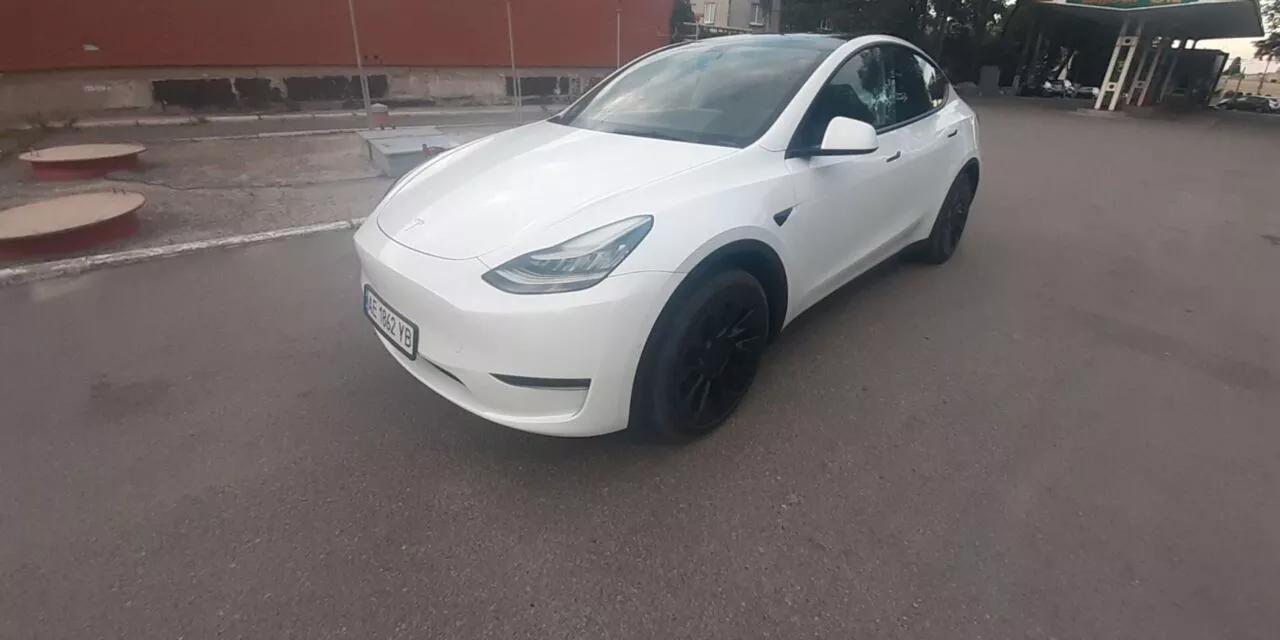 Tesla Model Y  75 kWh 2021331