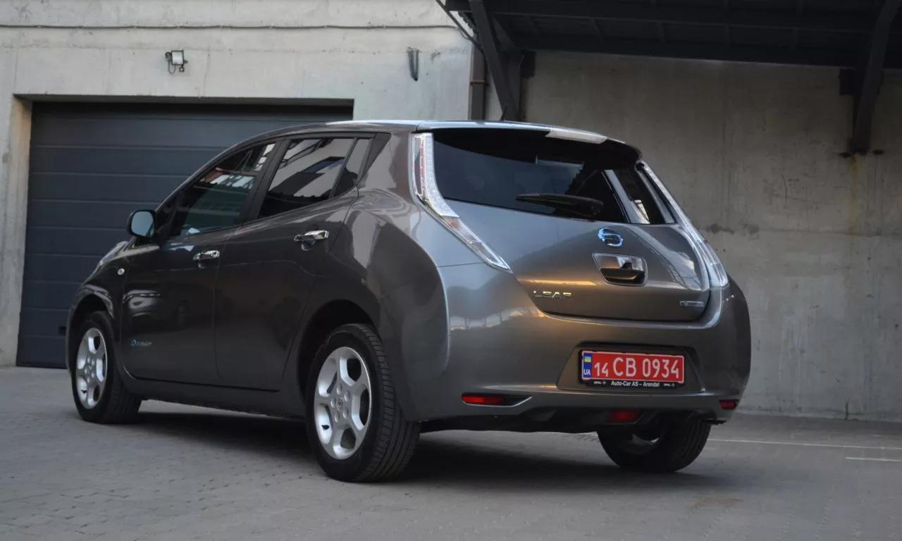 Nissan Leaf  30 kWh 2017thumbnail21