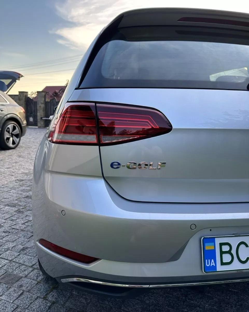 Volkswagen e-Golf  35.8 kWh 2019thumbnail151