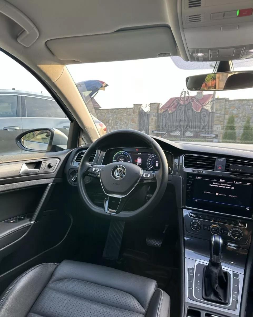 Volkswagen e-Golf  35.8 kWh 2019361