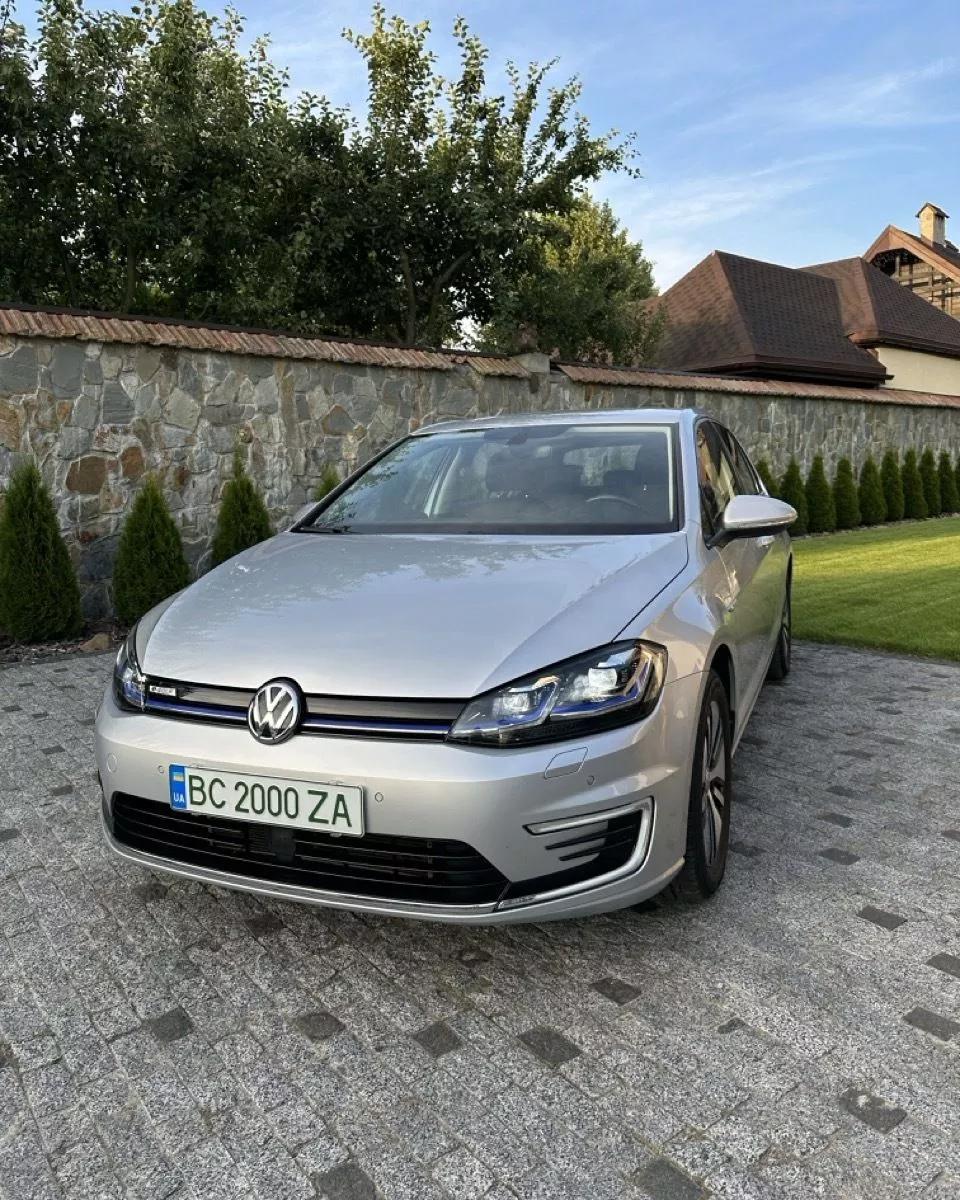 Volkswagen e-Golf  35.8 kWh 2019491