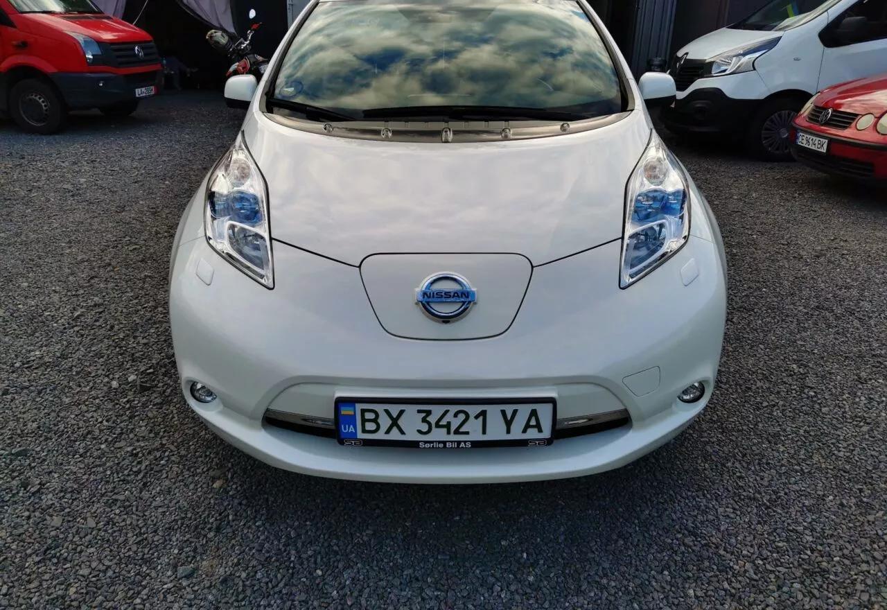 Nissan Leaf  30 kWh 2016thumbnail01