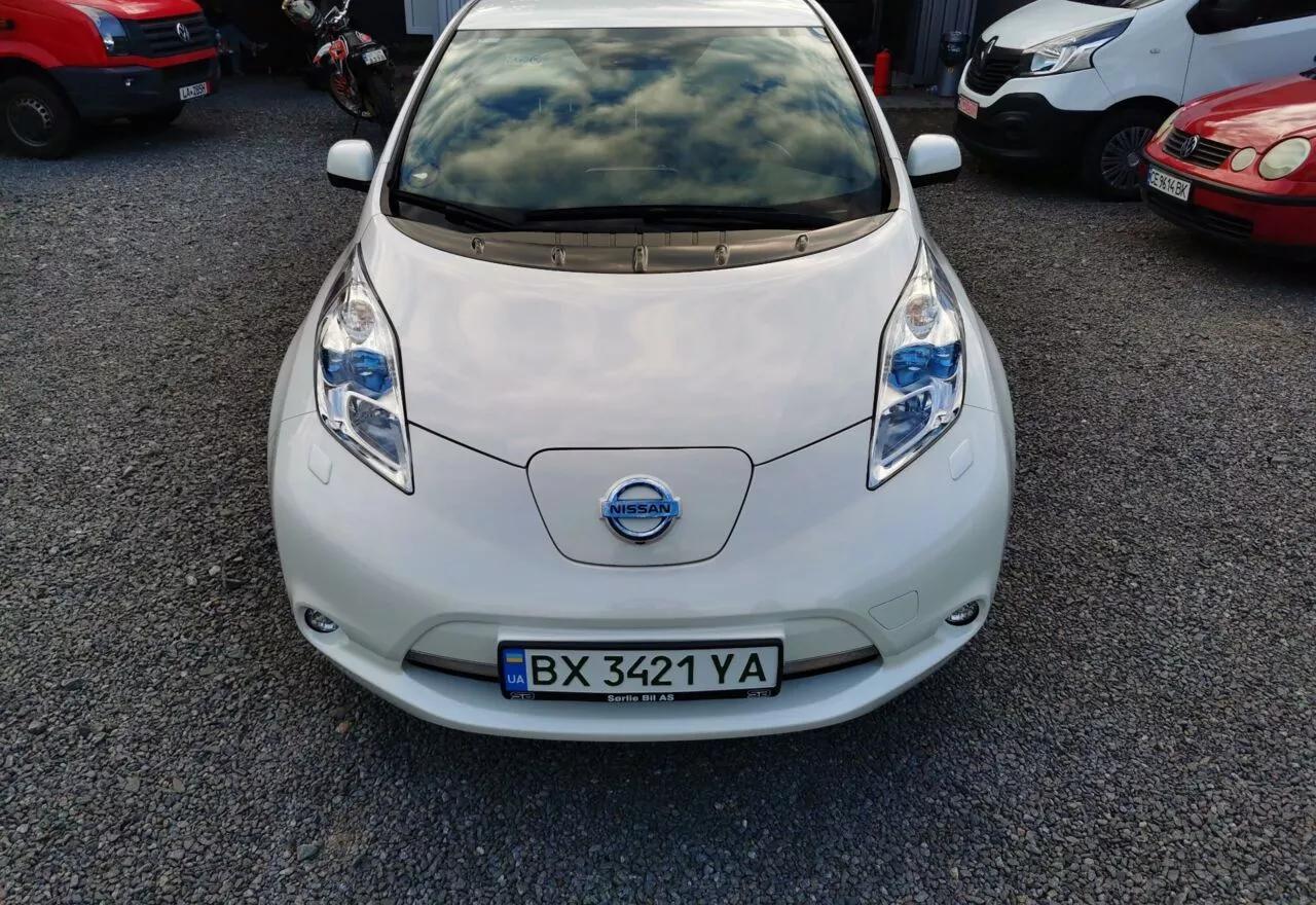 Nissan Leaf  30 kWh 2016thumbnail11