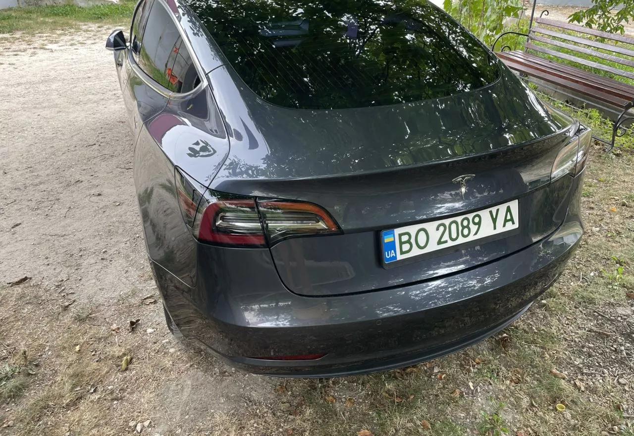 Tesla Model 3  68.3 kWh 202061