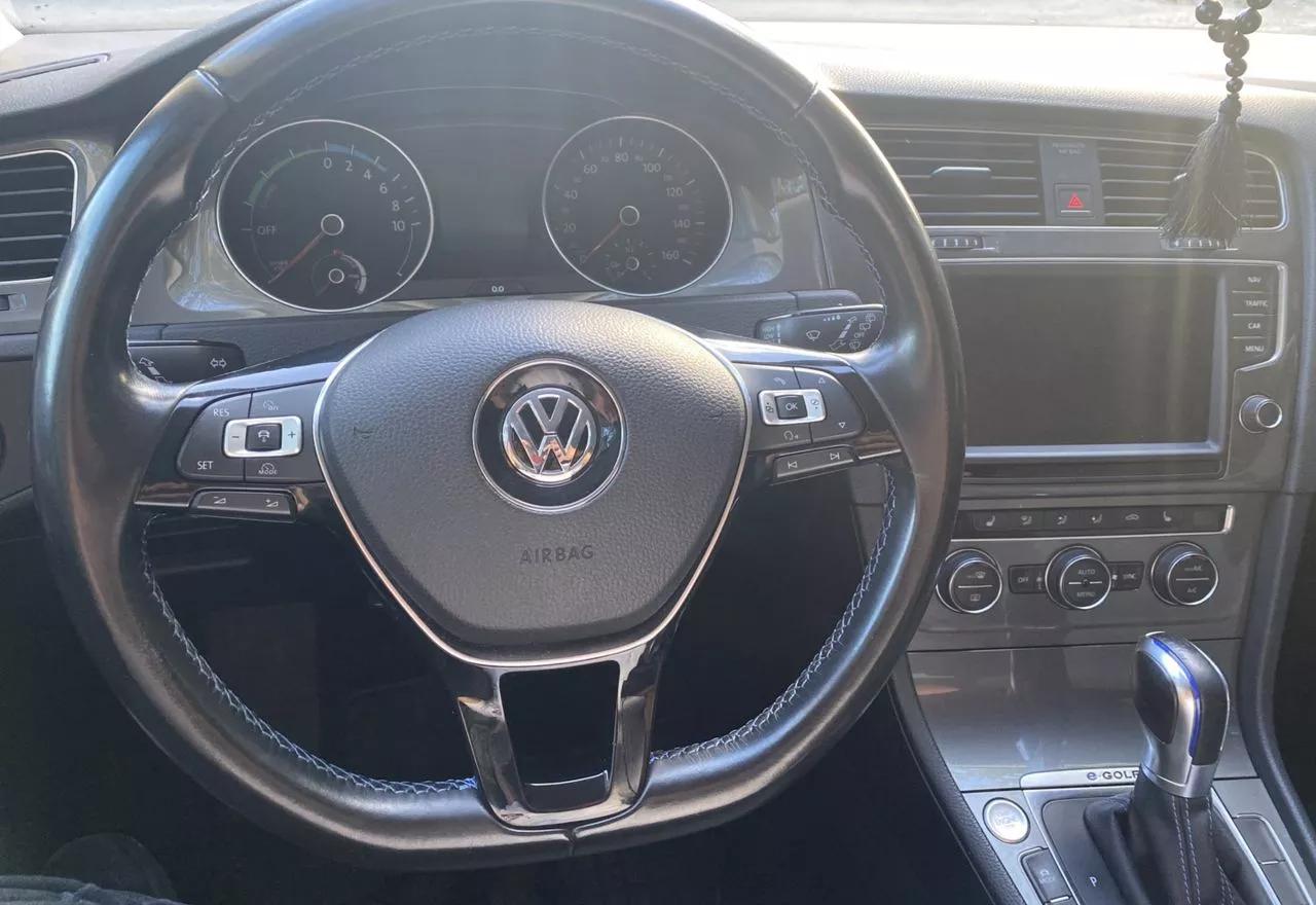 Volkswagen e-Golf  2015151