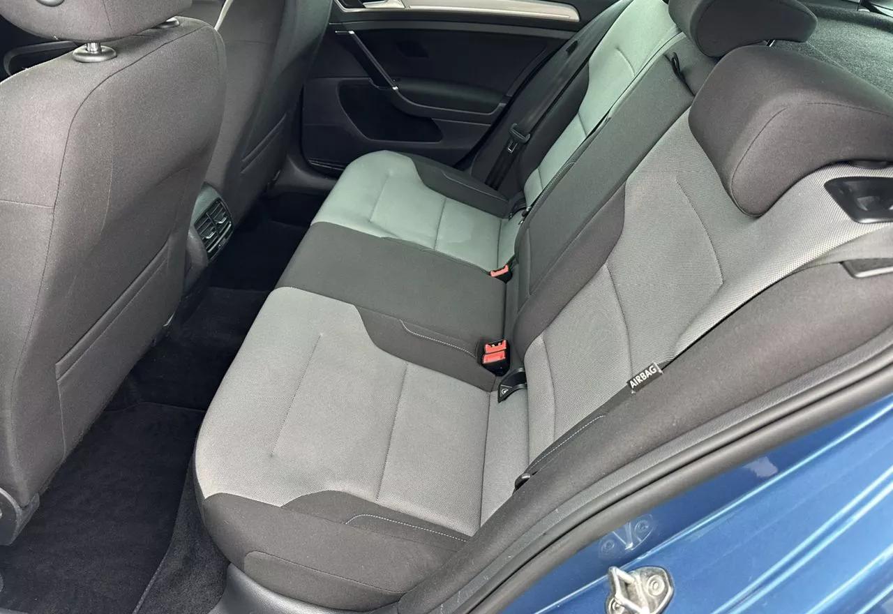 Volkswagen e-Golf  24 kWh 2015thumbnail301