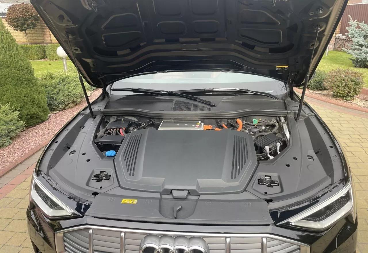 Audi E-tron  71 kWh 2021351