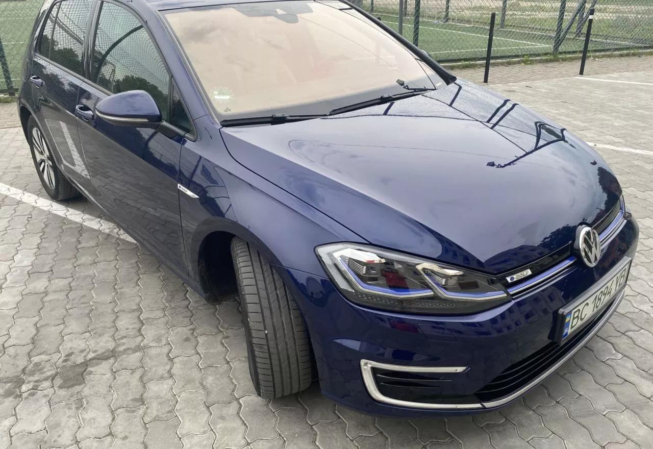Volkswagen e-Golf  35.8 kWh 2019thumbnail11