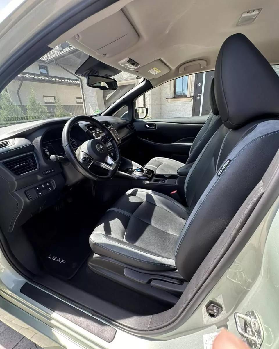Nissan Leaf  62 kWh 2019thumbnail11