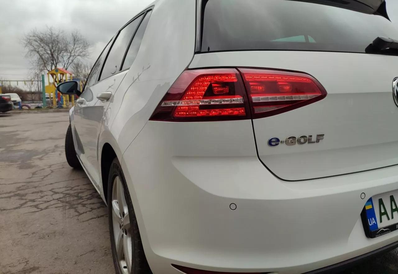Volkswagen e-Golf  24 kWh 201411