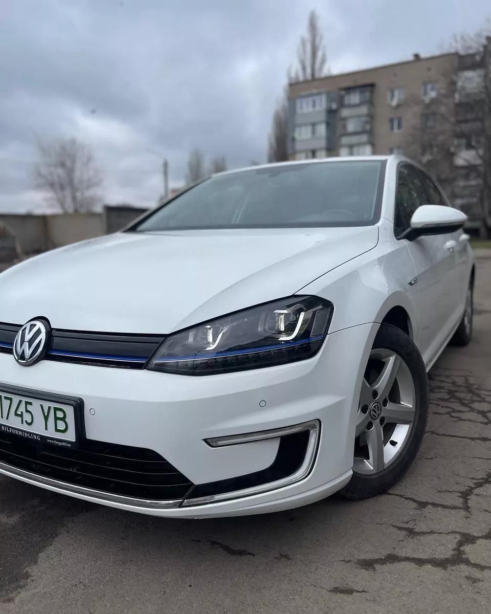 Volkswagen e-Golf  24 kWh 2014thumbnail151