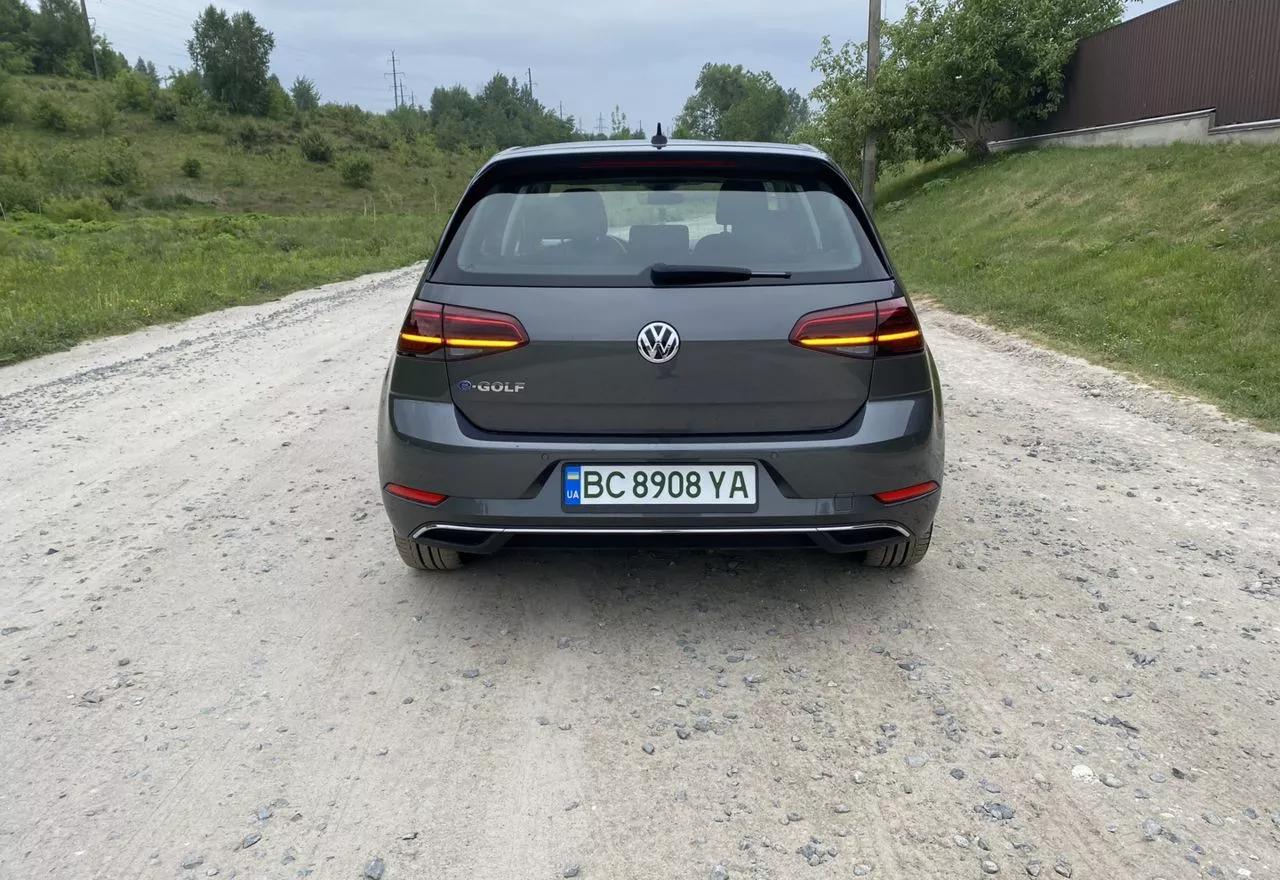 Volkswagen e-Golf  36 kWh 2019thumbnail41