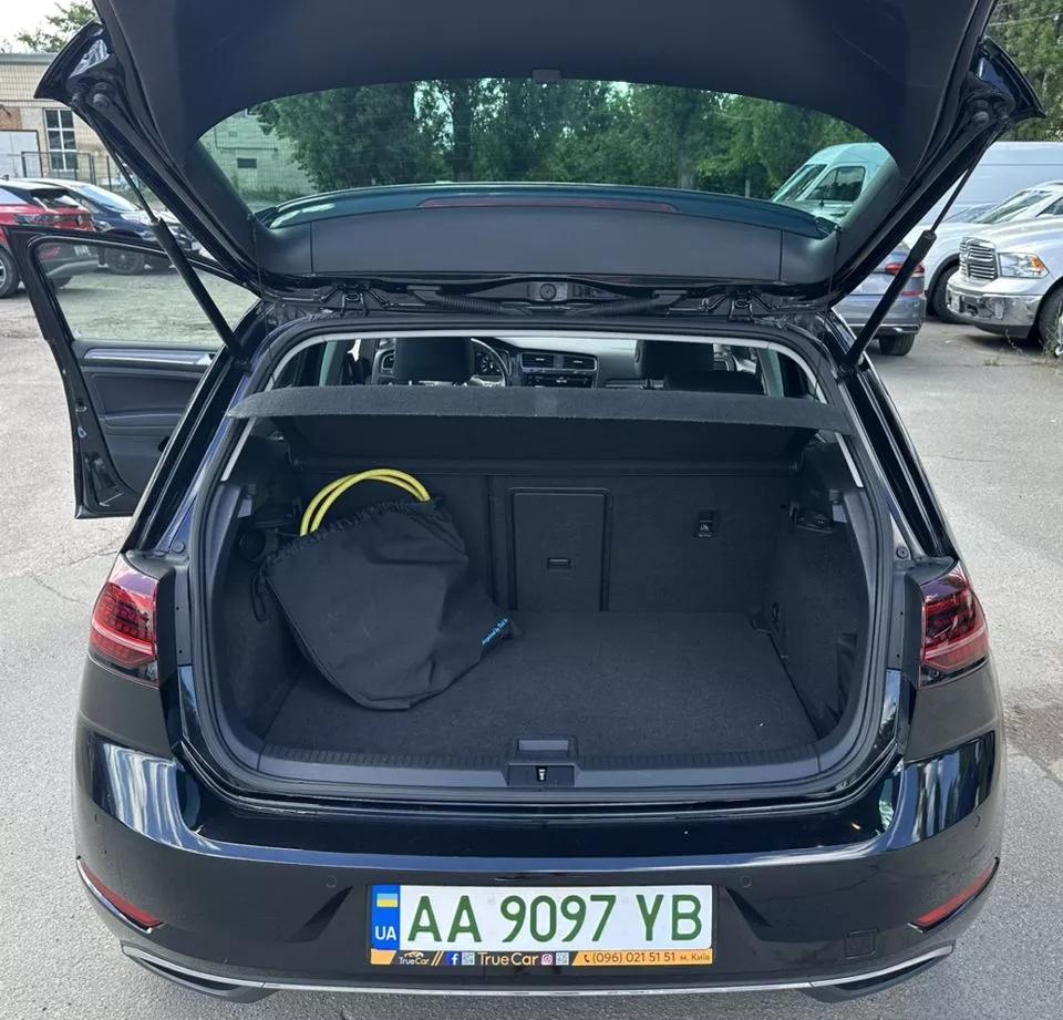 Volkswagen e-Golf  35.8 kWh 2019151