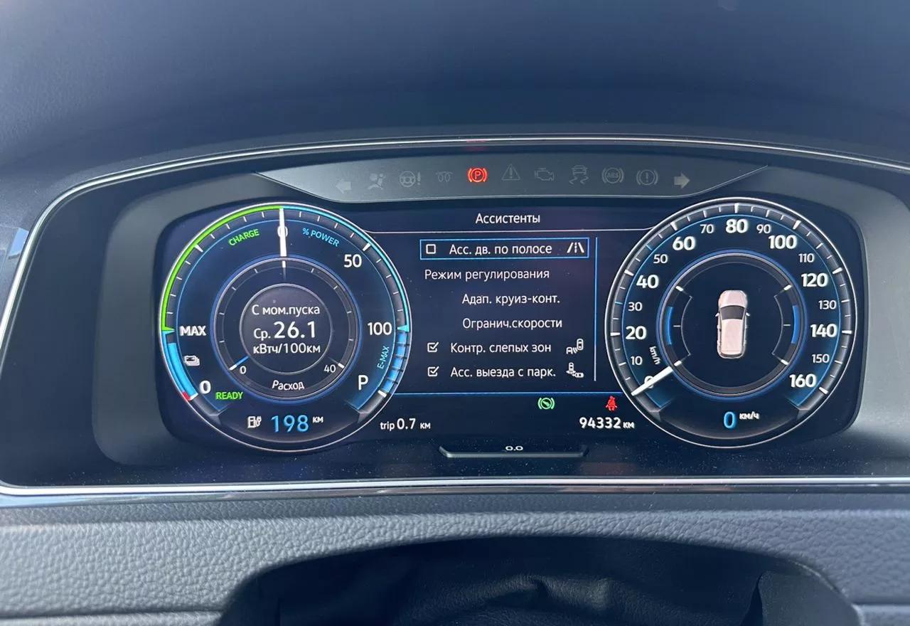 Volkswagen e-Golf  35.8 kWh 2019thumbnail271