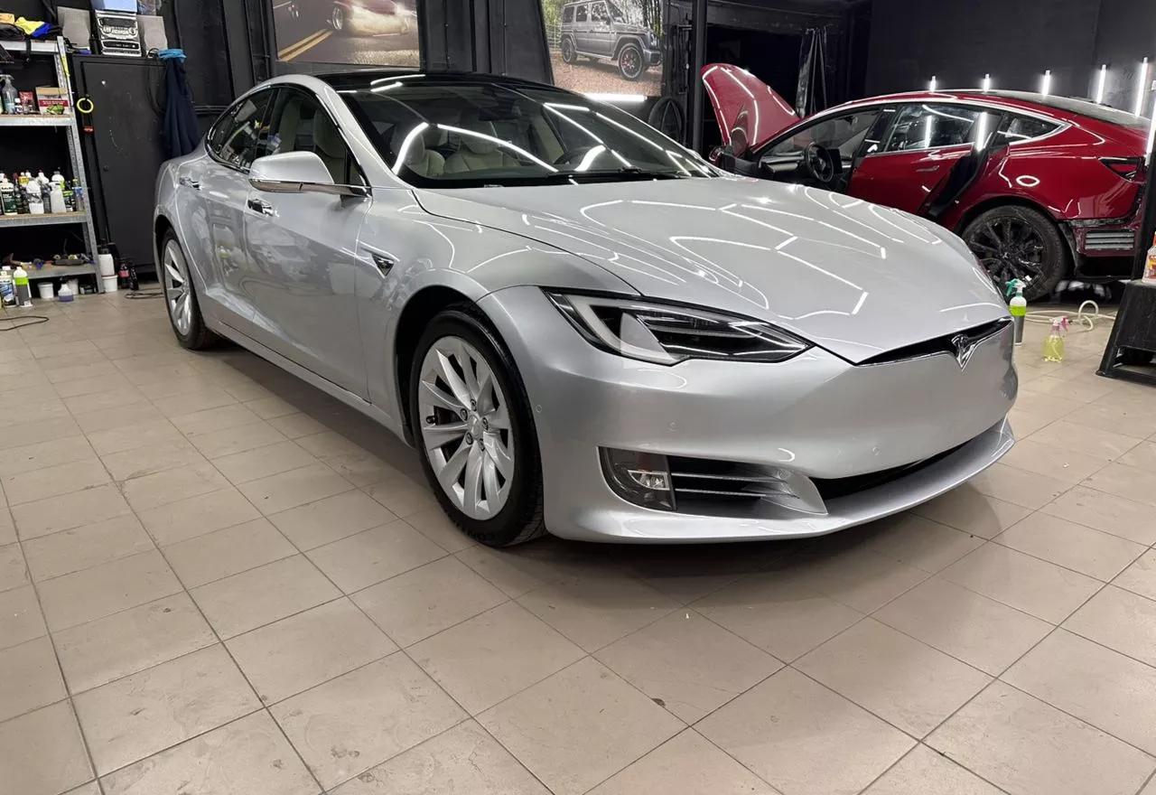 Tesla Model S  100 kWh 2018thumbnail01