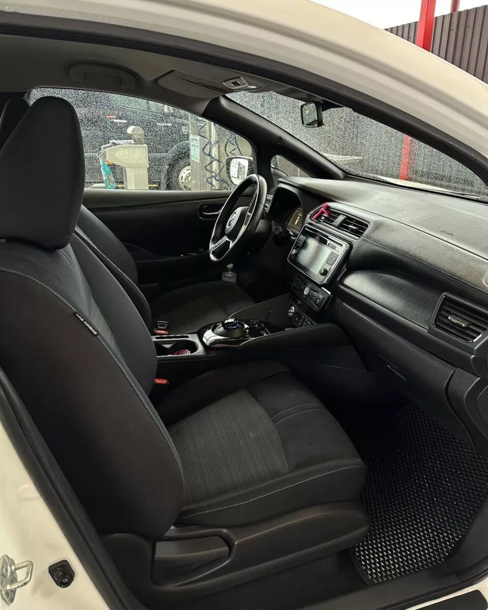 Nissan Leaf  40 kWh 2018111