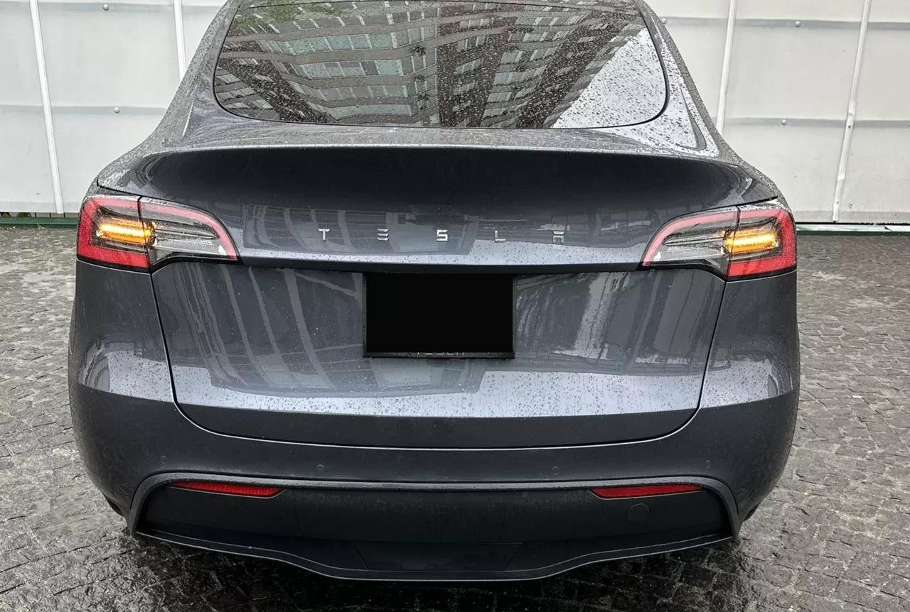 Tesla Model Y  65 kWh 2021thumbnail21