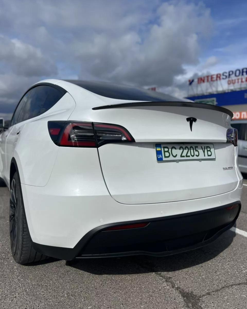 Tesla Model Y  82 kWh 2022121
