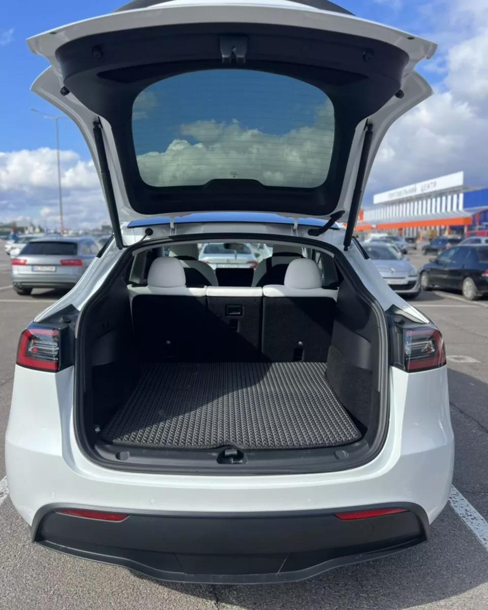 Tesla Model Y  82 kWh 2022311