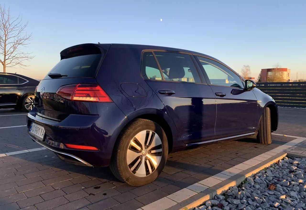 Volkswagen e-Golf  2018thumbnail41