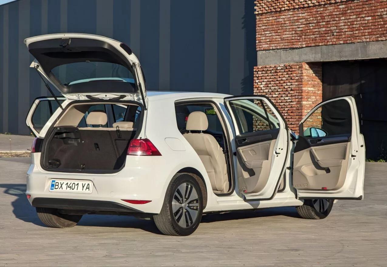 Volkswagen e-Golf  25 kWh 2014thumbnail11