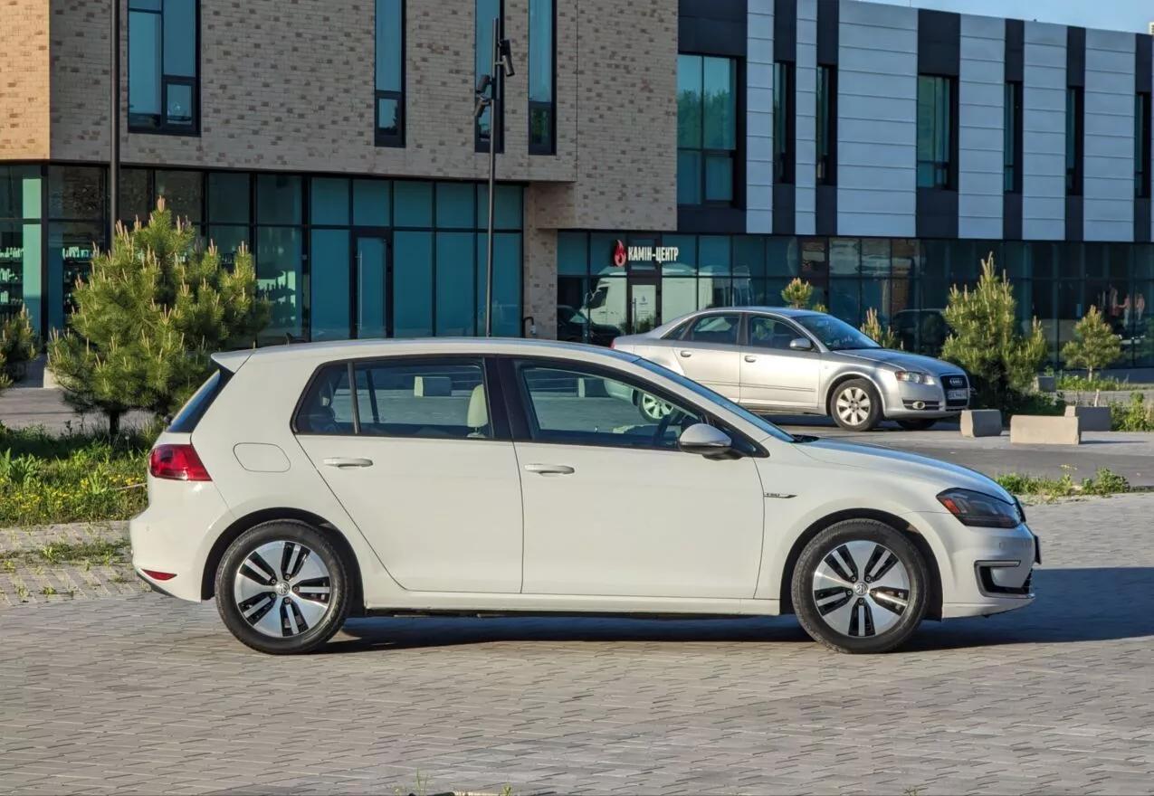 Volkswagen e-Golf  25 kWh 2014111
