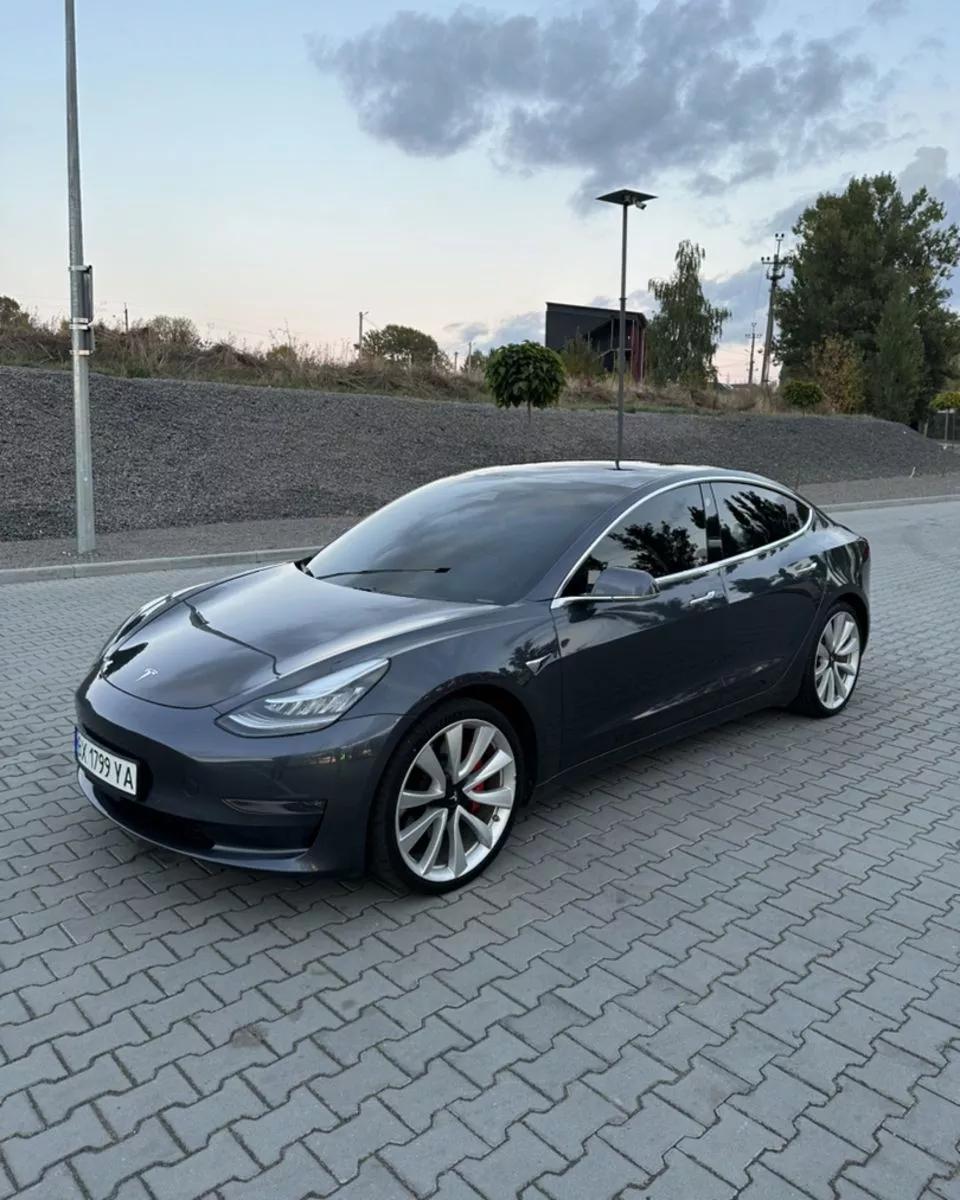 Tesla Model 3  80.5 kWh 2019131