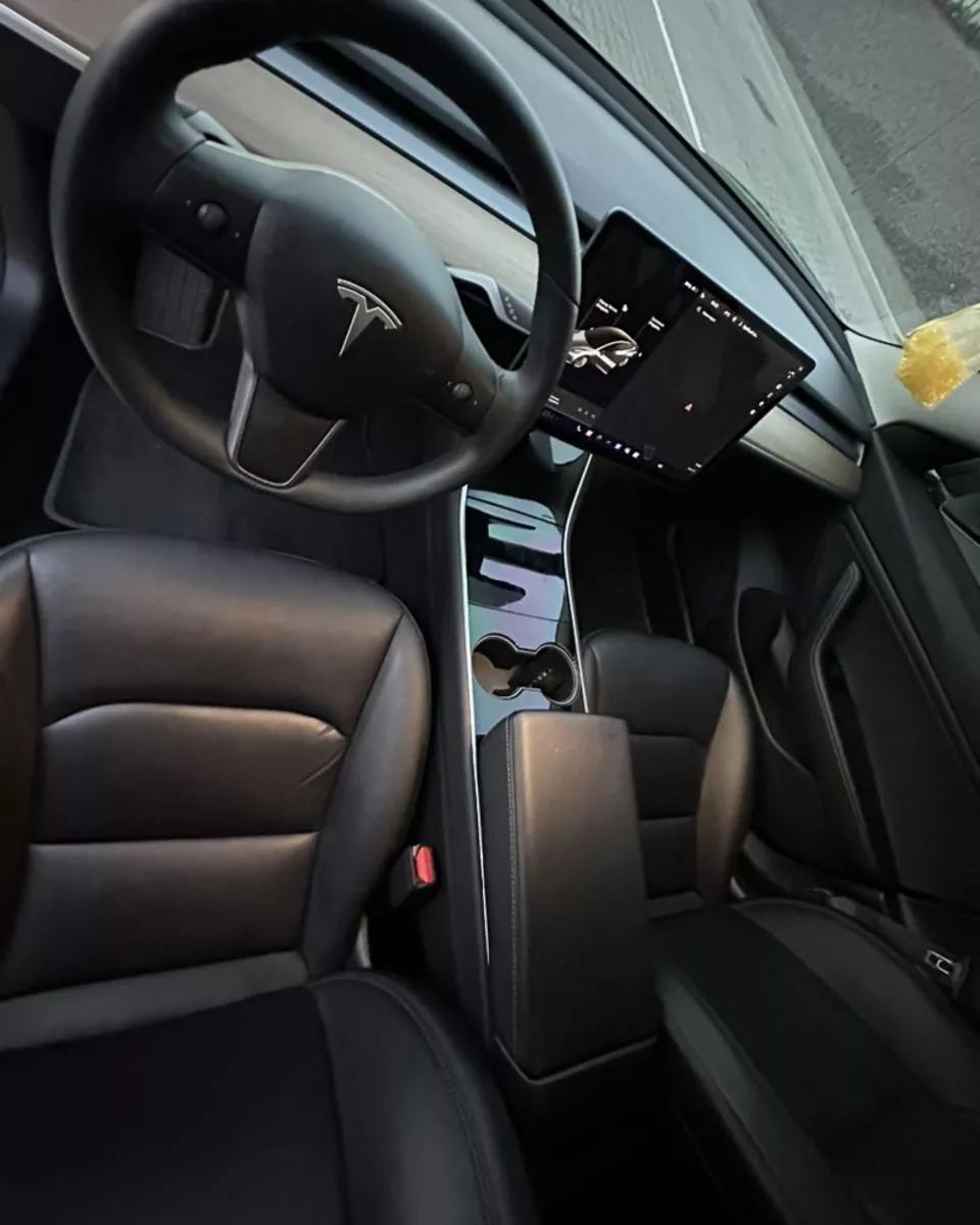 Tesla Model 3  80.5 kWh 2019181