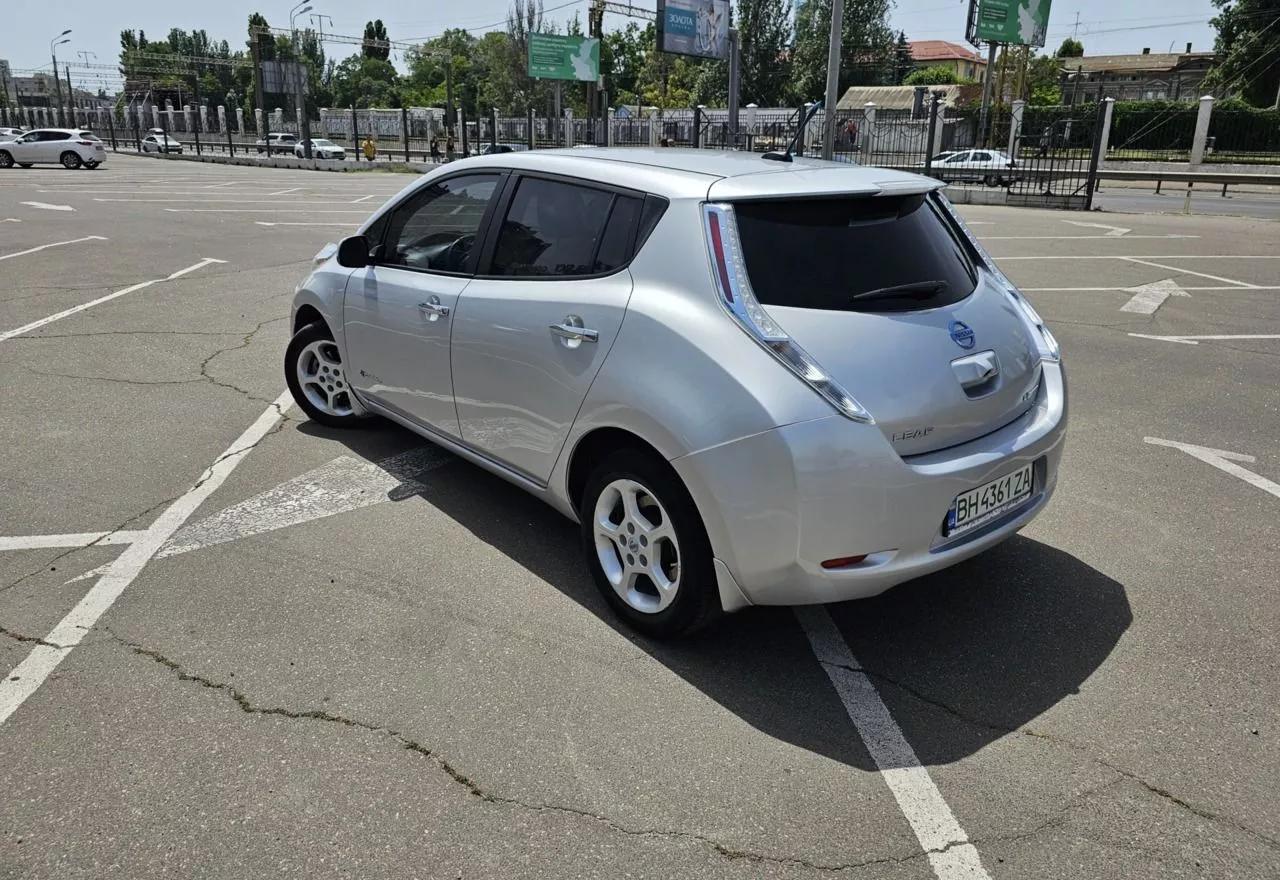 Nissan Leaf  24 kWh 2013thumbnail81