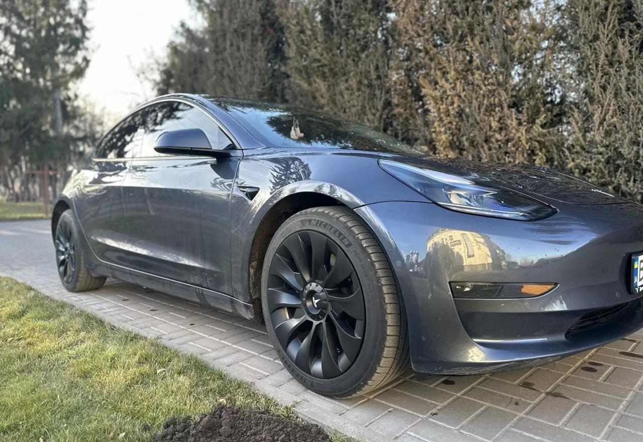 Tesla Model 3  60 kWh 2022thumbnail101