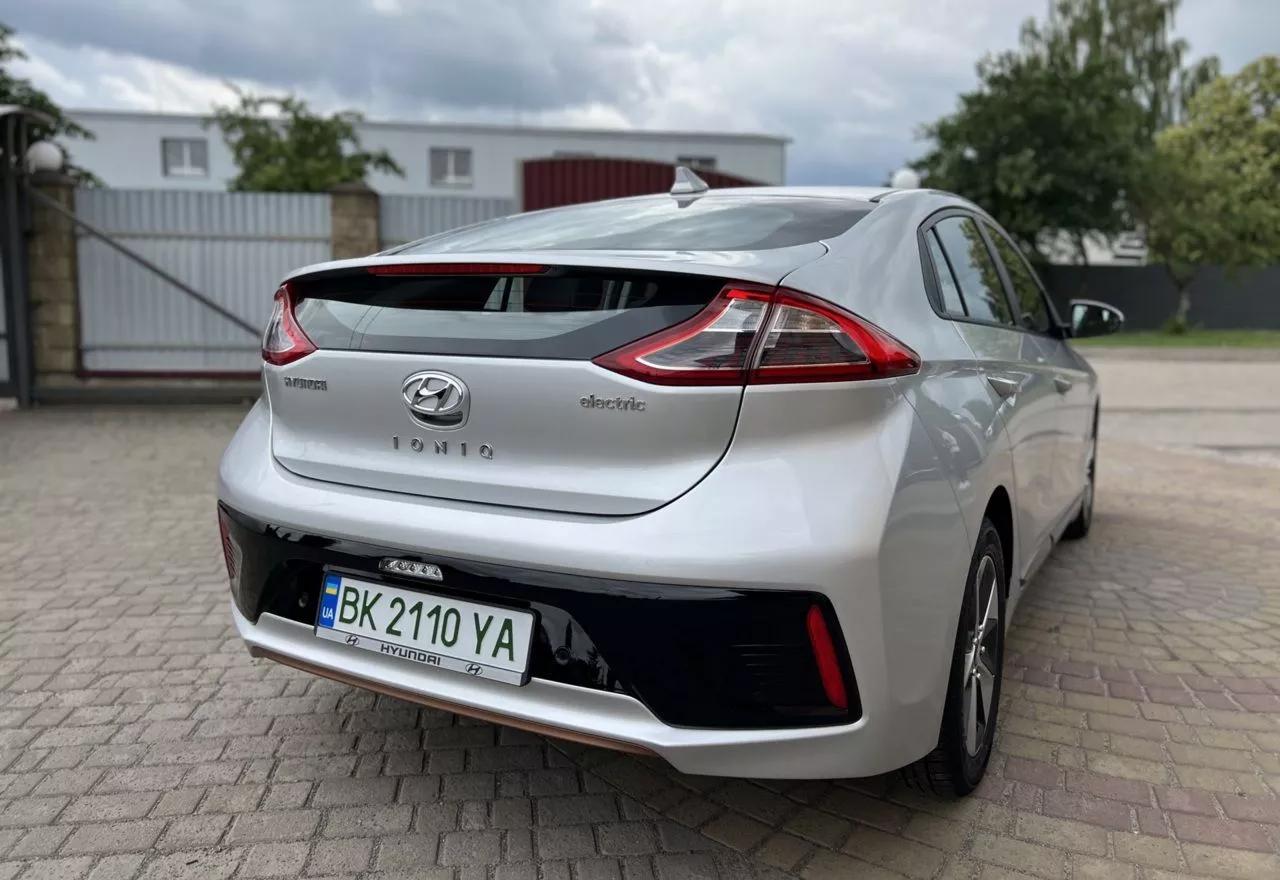 Hyundai Ioniq  2018thumbnail261