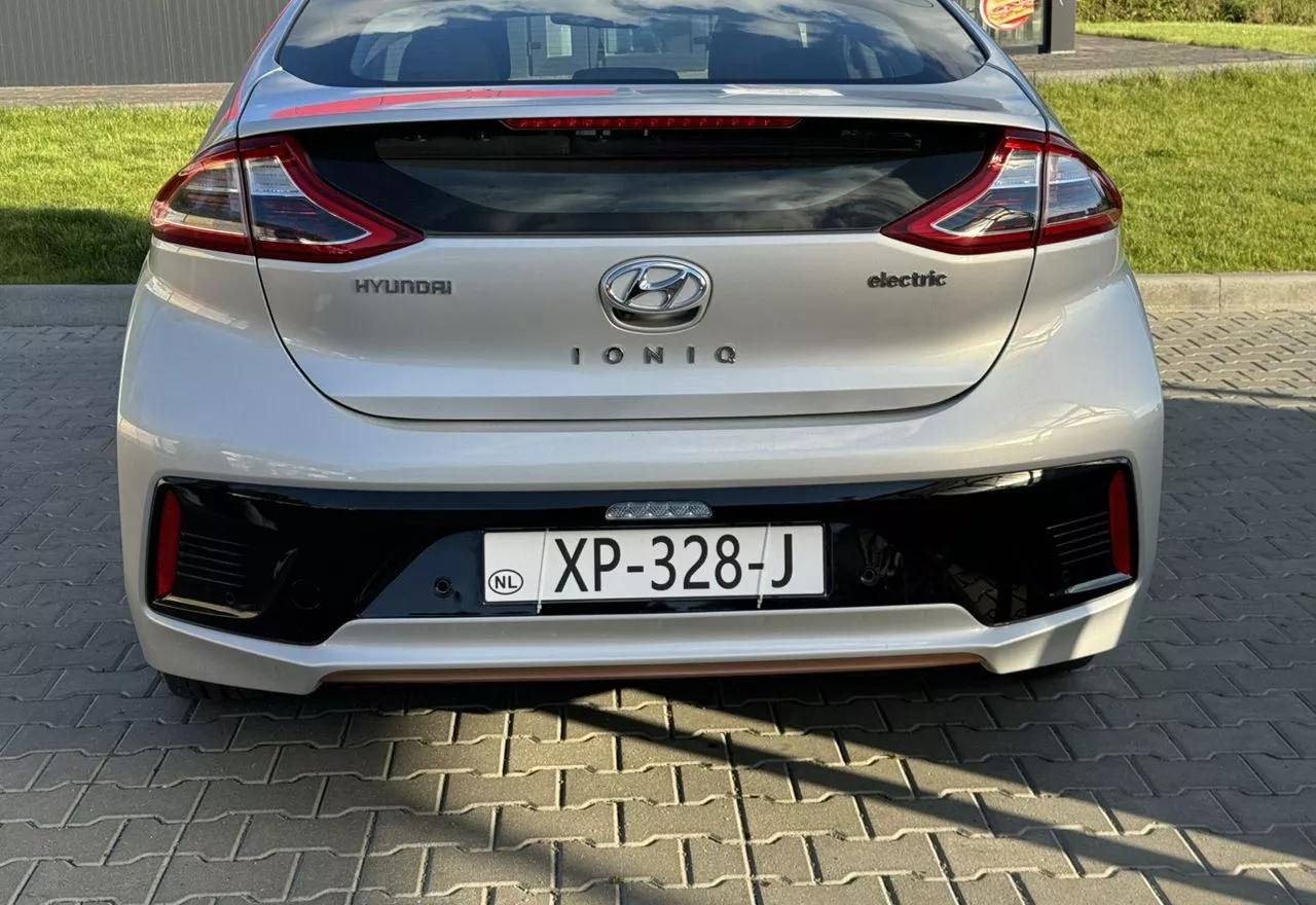 Hyundai Ioniq  88 kWh 2019thumbnail231